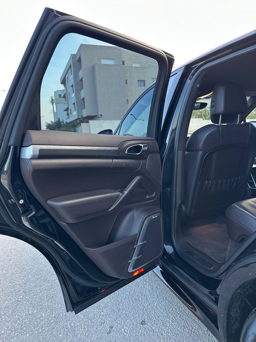 Porsche Cayenne à Ariana - Photo 20