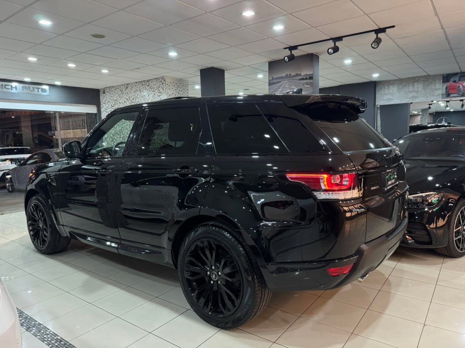 Land Rover Range Rover Sport HSE Dynamic à Ariana - Photo 4