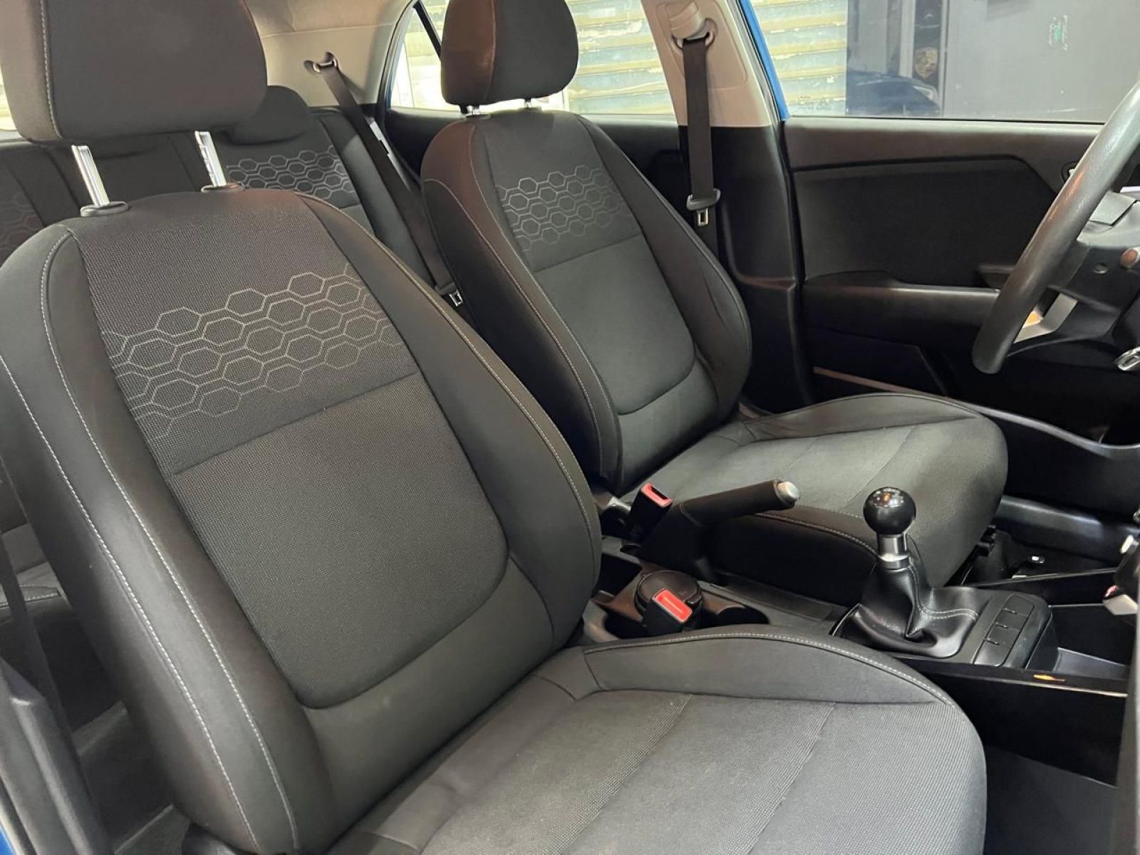 KIA Rio 5p à Tunis - Photo 21
