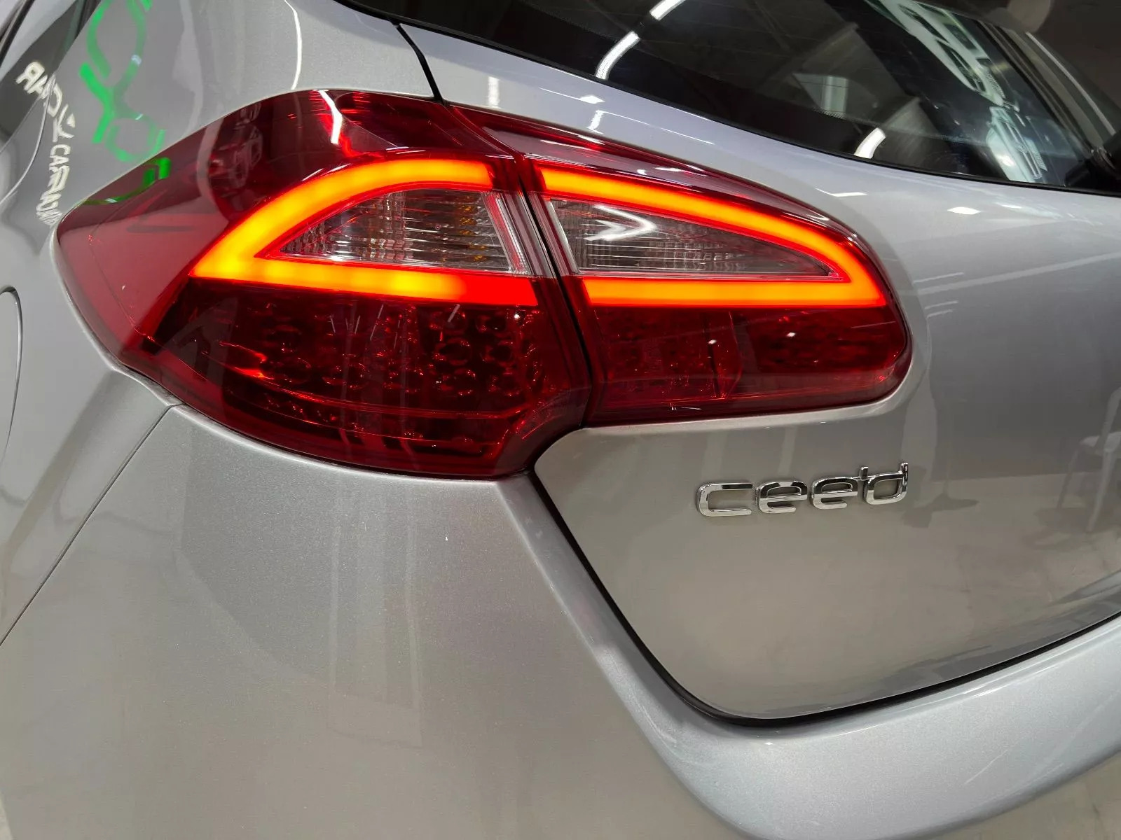 KIA Cerato 5p à Tunis - Photo 12