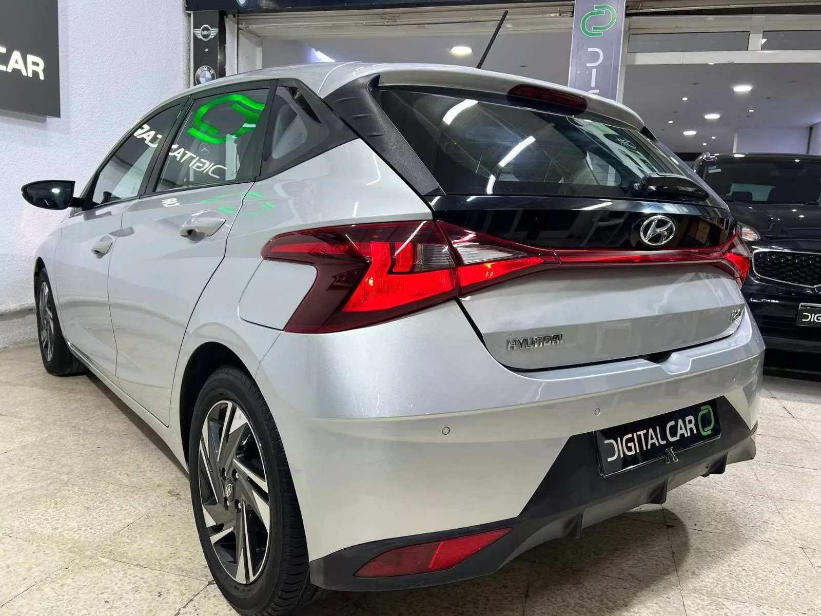 Hyundai i20 High Grade à Tunis - Photo 18