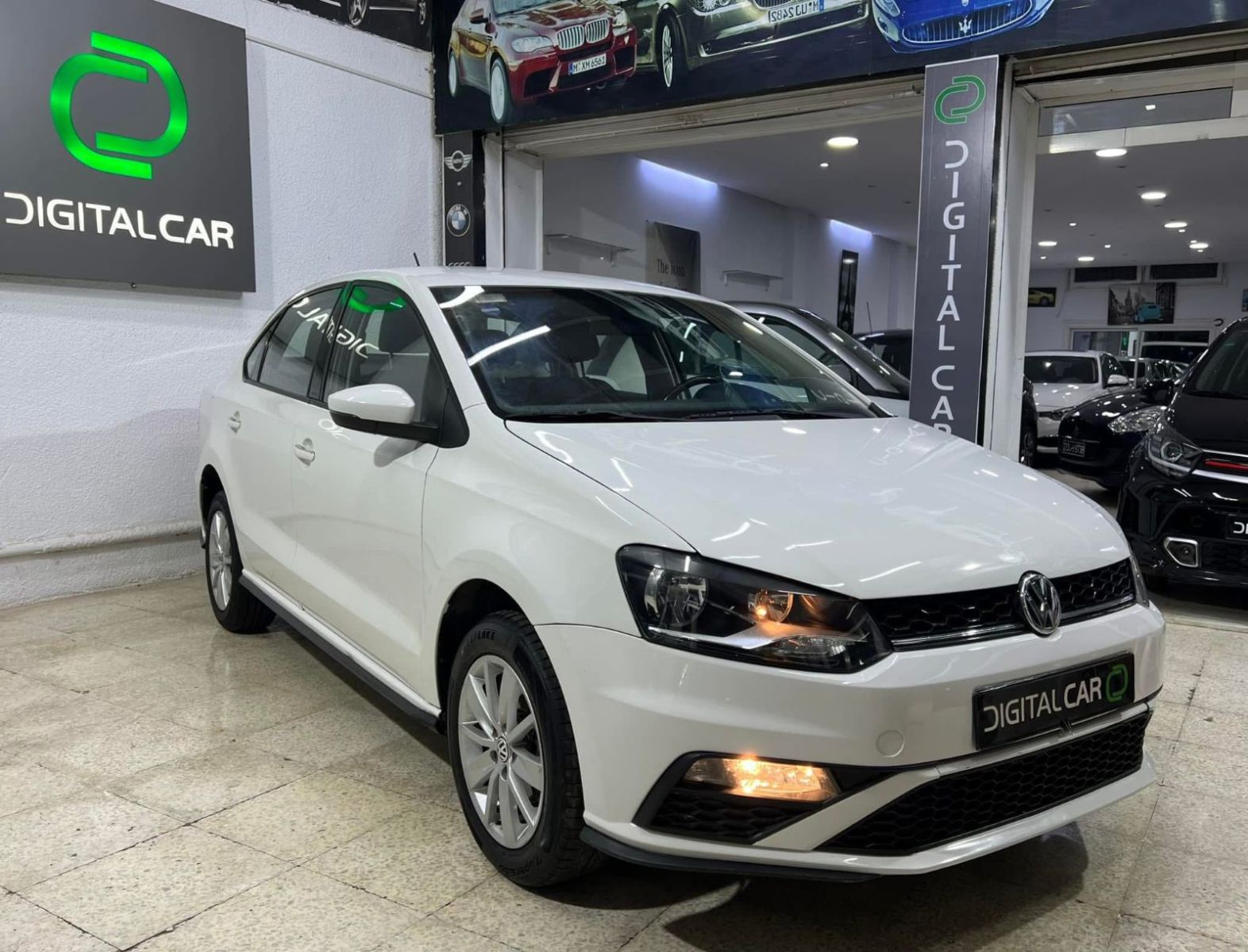 Volkswagen Polo Sedan Trendline à Tunis - Photo 1