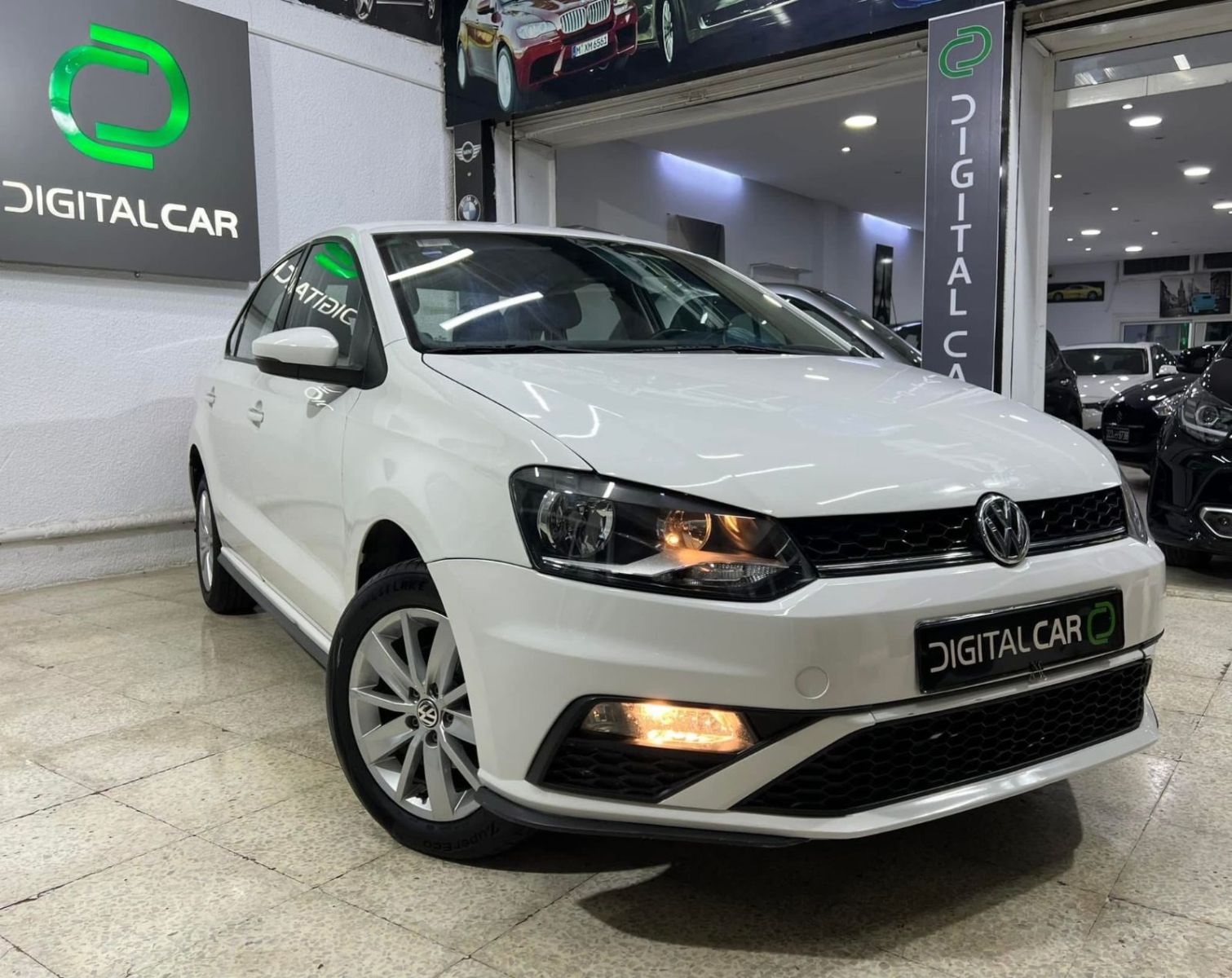 Volkswagen Polo Sedan Trendline à Tunis - Photo 3