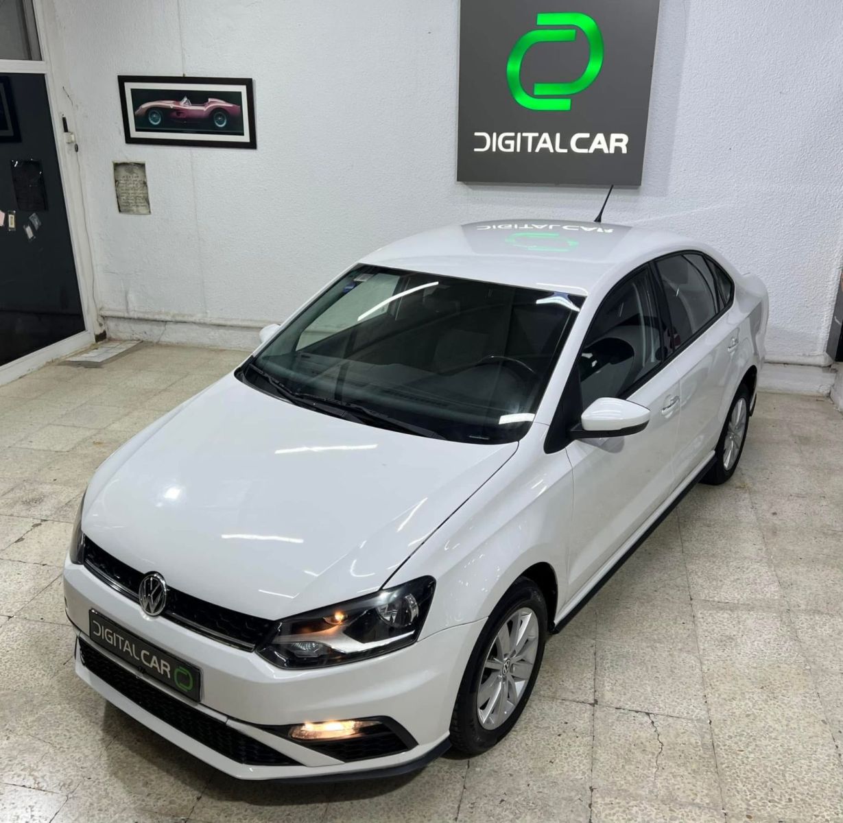 Volkswagen Polo Sedan Trendline à Tunis - Photo 6