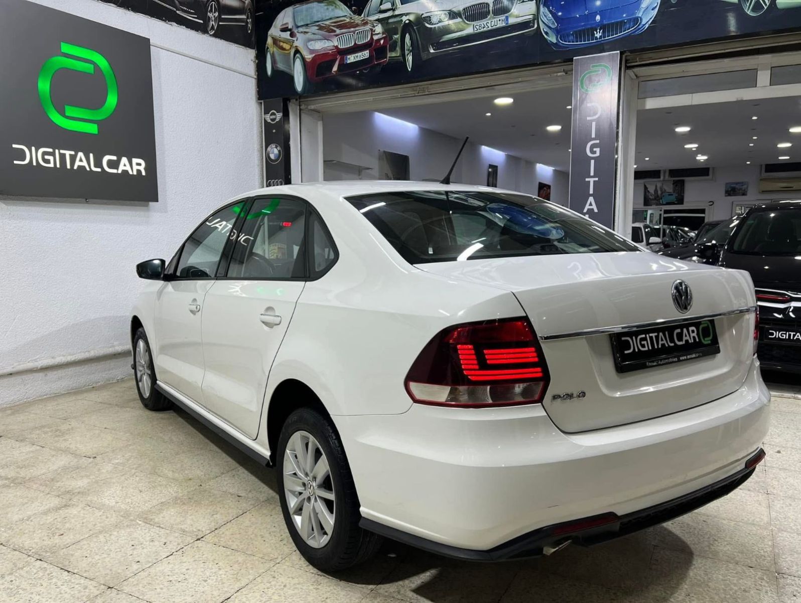 Volkswagen Polo Sedan Trendline à Tunis - Photo 8