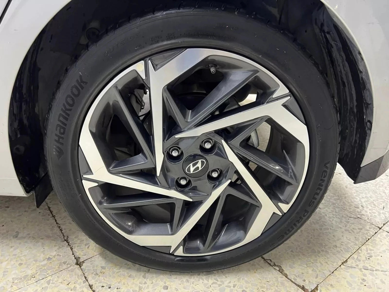 Hyundai i20 GLS à Tunis - Photo 17
