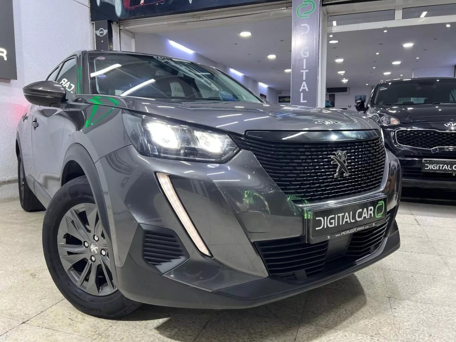 Peugeot 2008 GT_LINE à Tunis - Photo 3