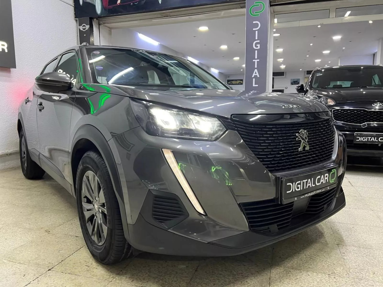 Peugeot 2008 GT_LINE à Tunis - Photo 4