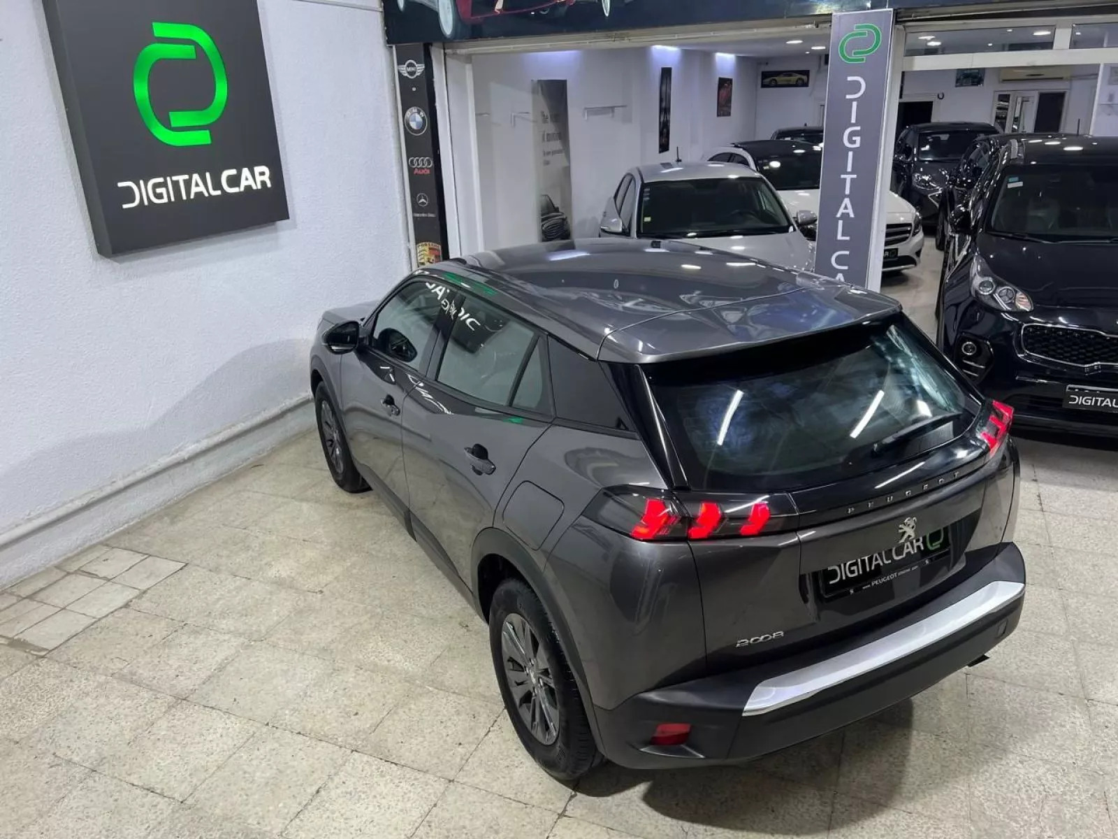 Peugeot 2008 GT_LINE à Tunis - Photo 17