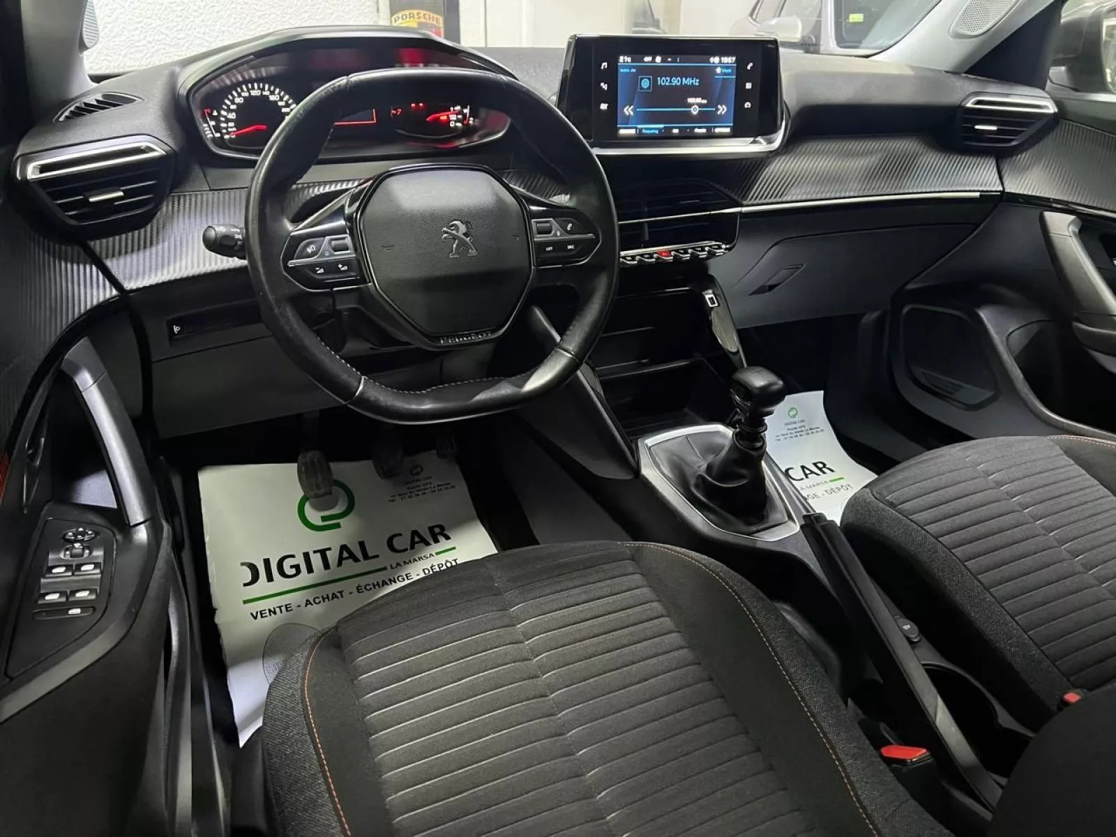 Peugeot 2008 GT_LINE à Tunis - Photo 27