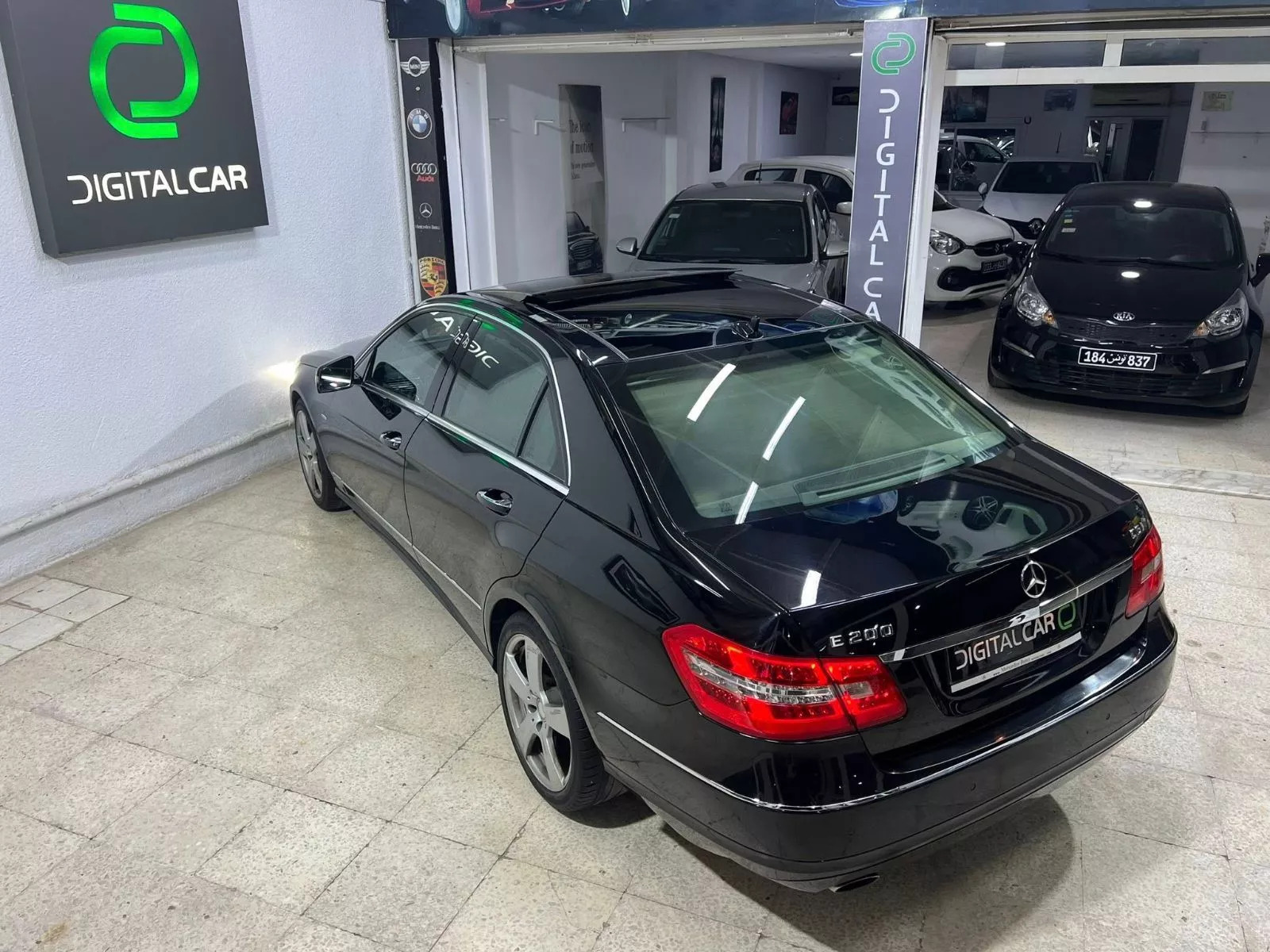 Mercedes-Benz Classe E à Tunis - Photo 13