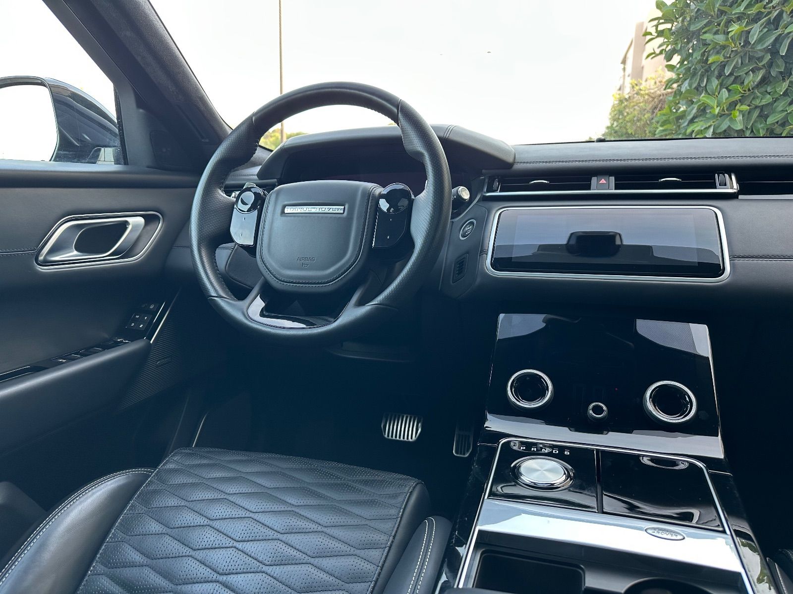 Land Rover Range Rover Velar S à Kairouan - Photo 14