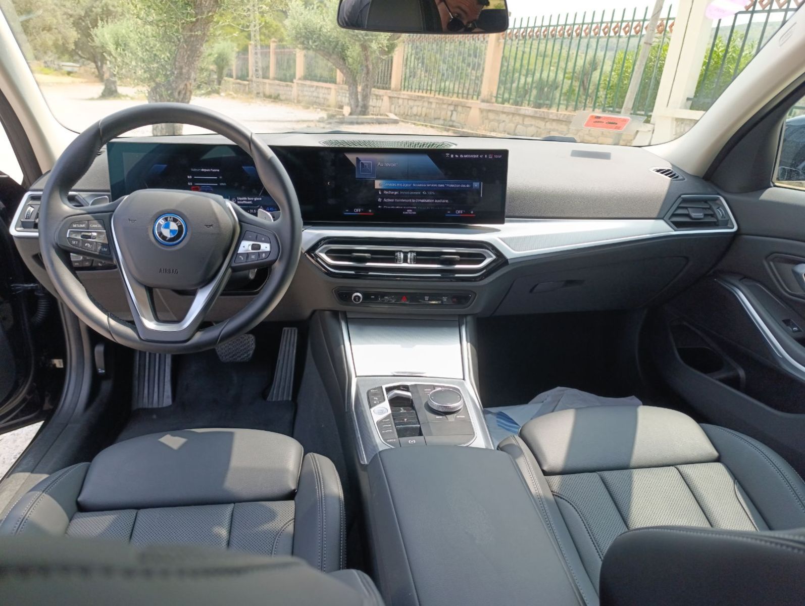 BMW Série 3 Confort Sport Line à Tunis - Photo 4
