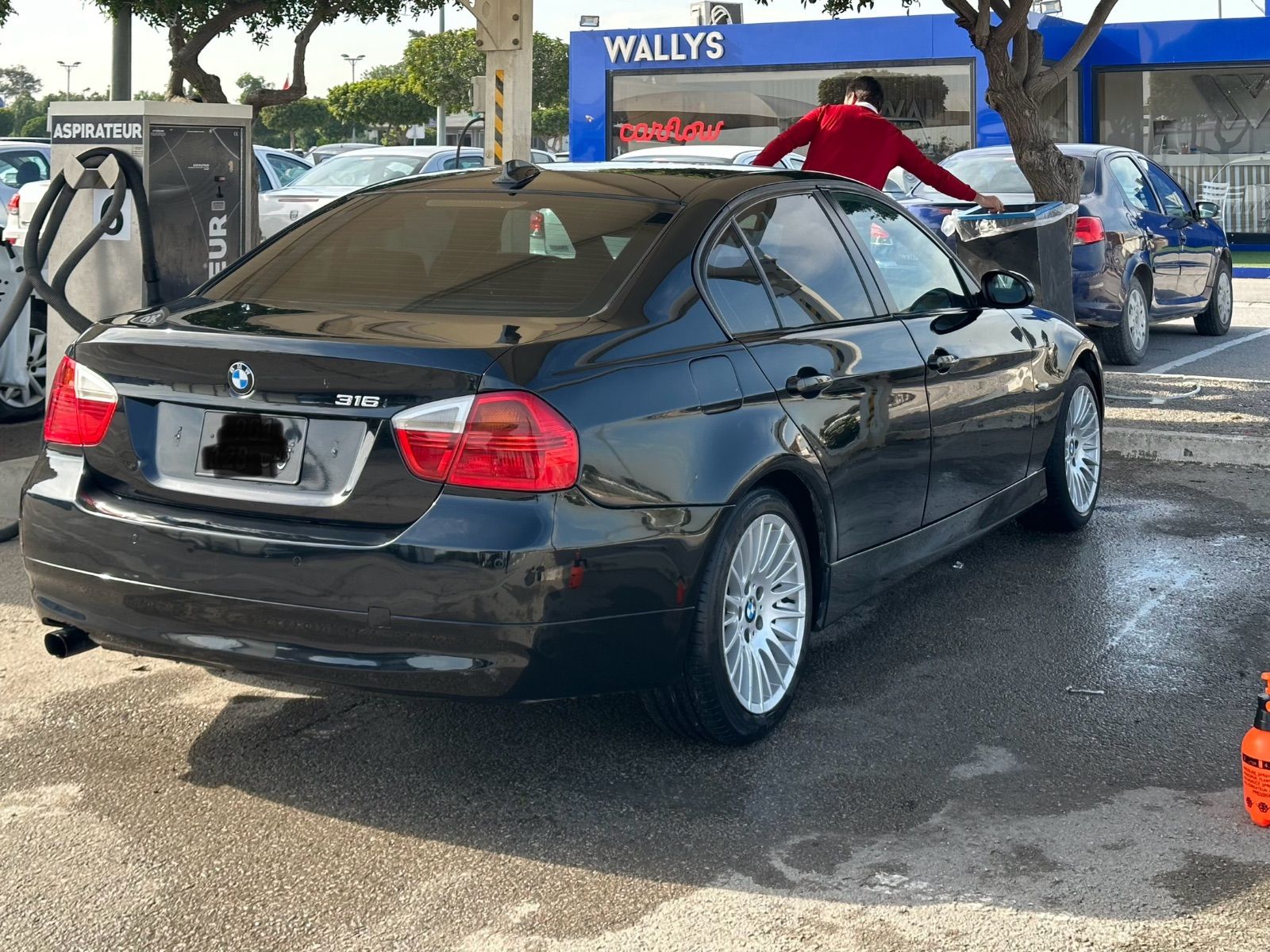 BMW Série 3 à Ariana - Photo 6