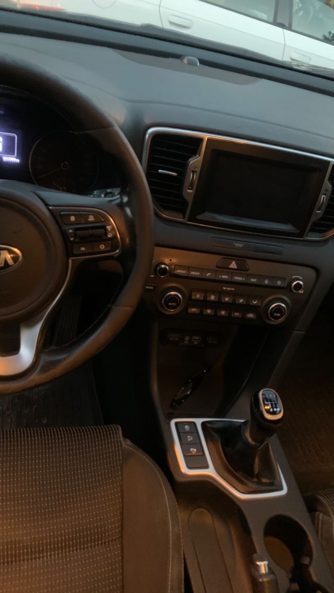 KIA Sportage à Tunis - Photo 6