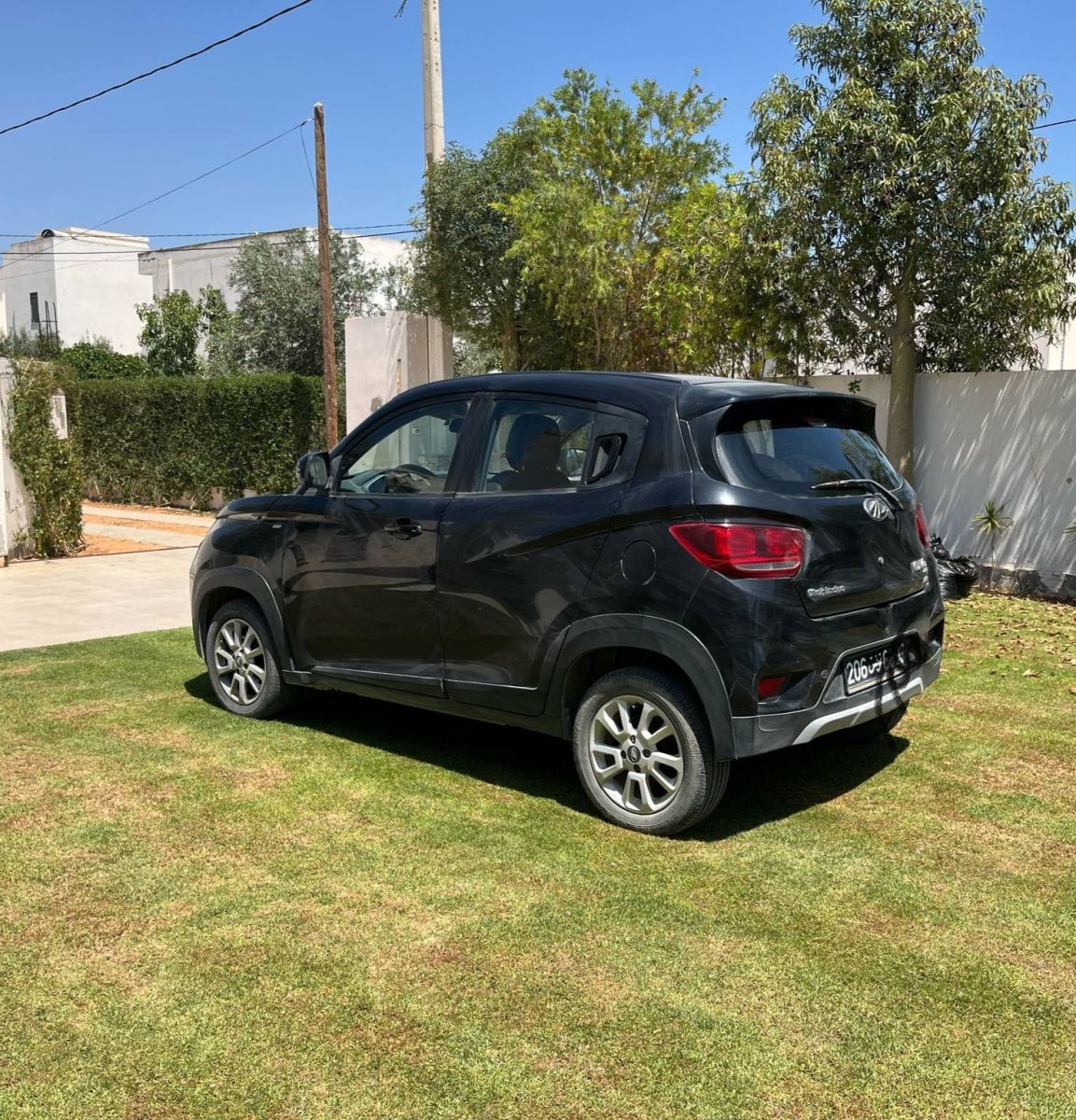 Mahindra KUV 100 K6+ à Tunis - Photo 1