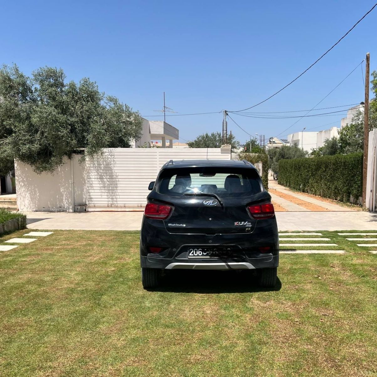 Mahindra KUV 100 K6+ à Tunis - Photo 2