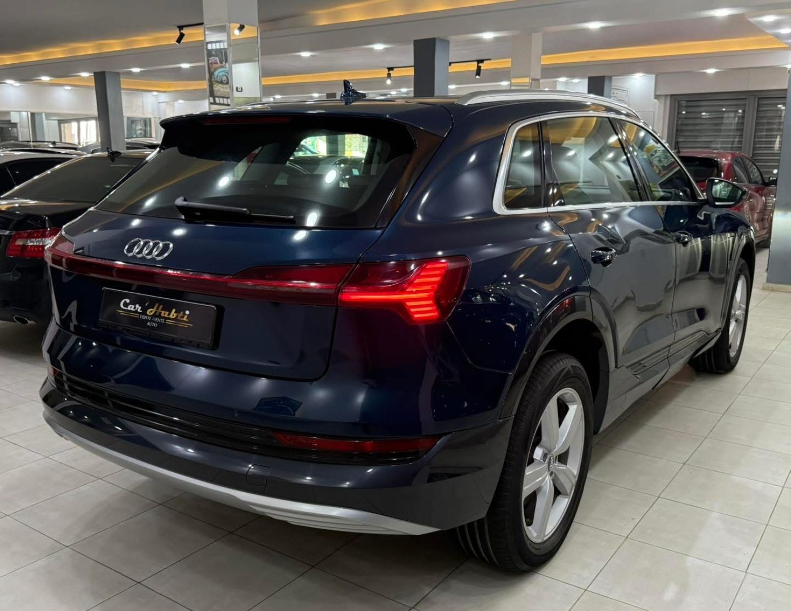 Audi E-tron à Ben Arous - Photo 5