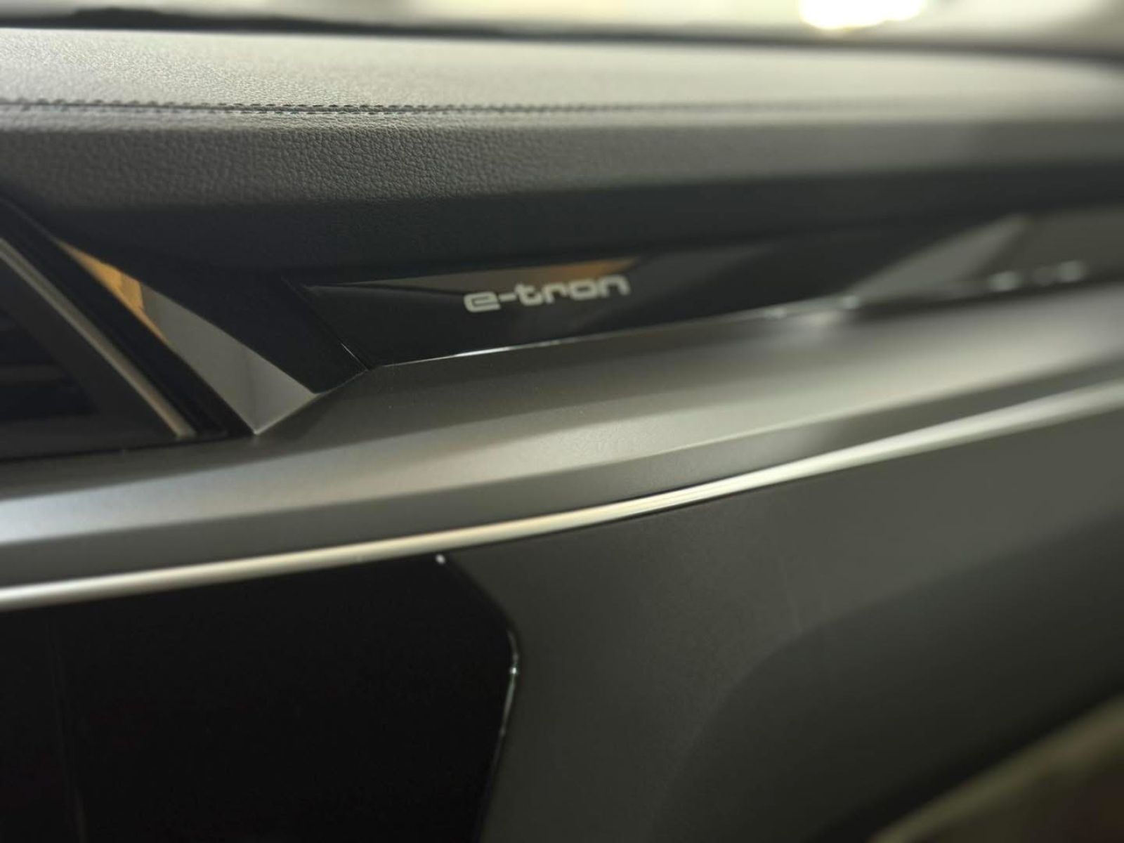 Audi E-tron à Ben Arous - Photo 18