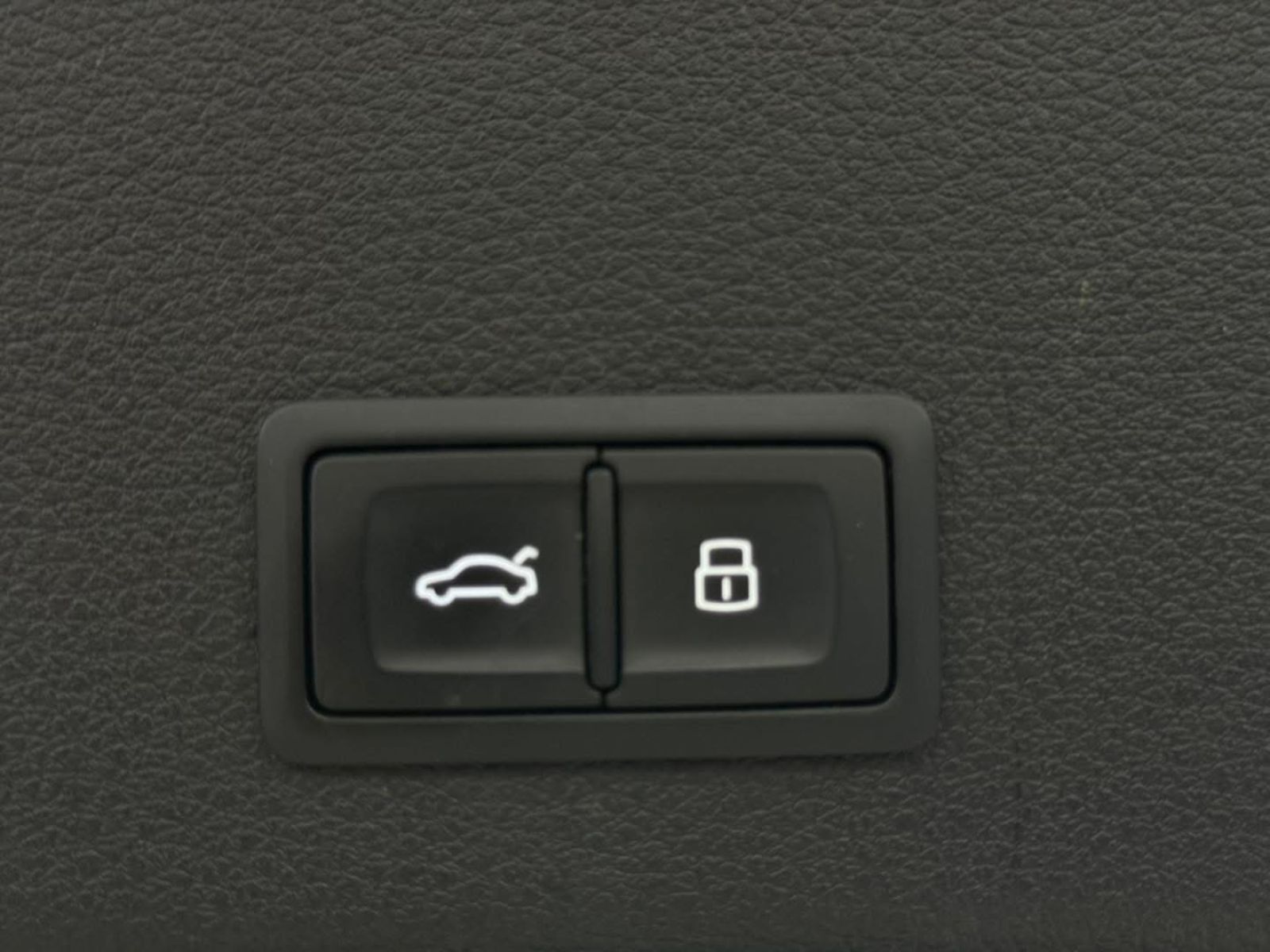 Audi E-tron à Ben Arous - Photo 22