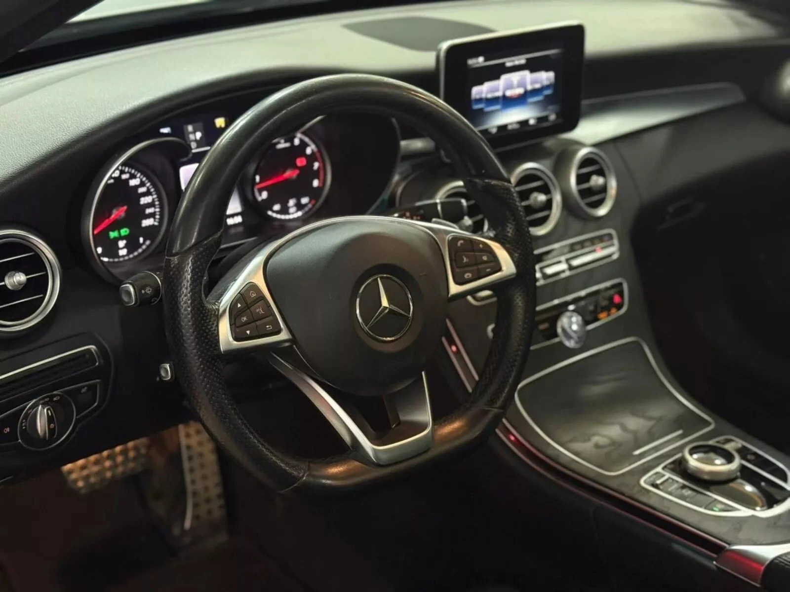 Mercedes-Benz Classe C à Ben Arous - Photo 5