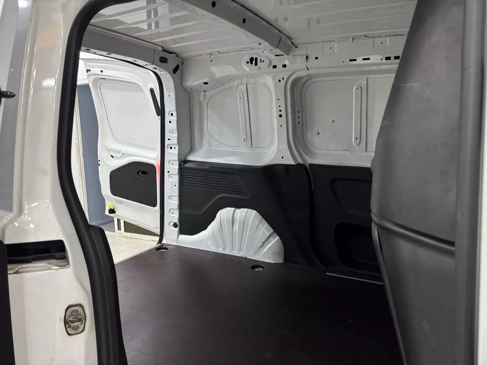 Citroën Berlingo BVA 5 places à Tunis - Photo 14