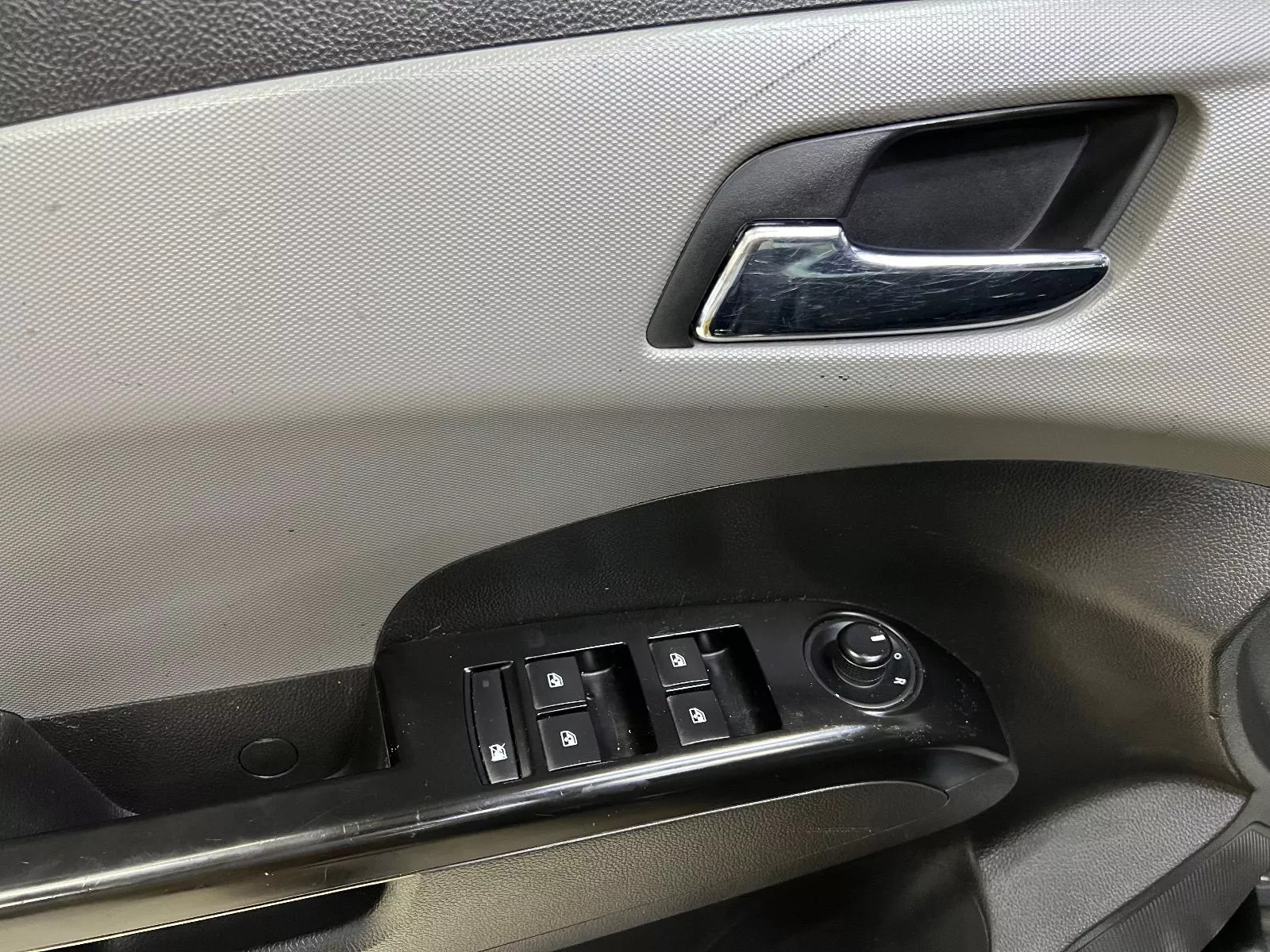 Chevrolet Sonic LS à Ben Arous - Photo 21