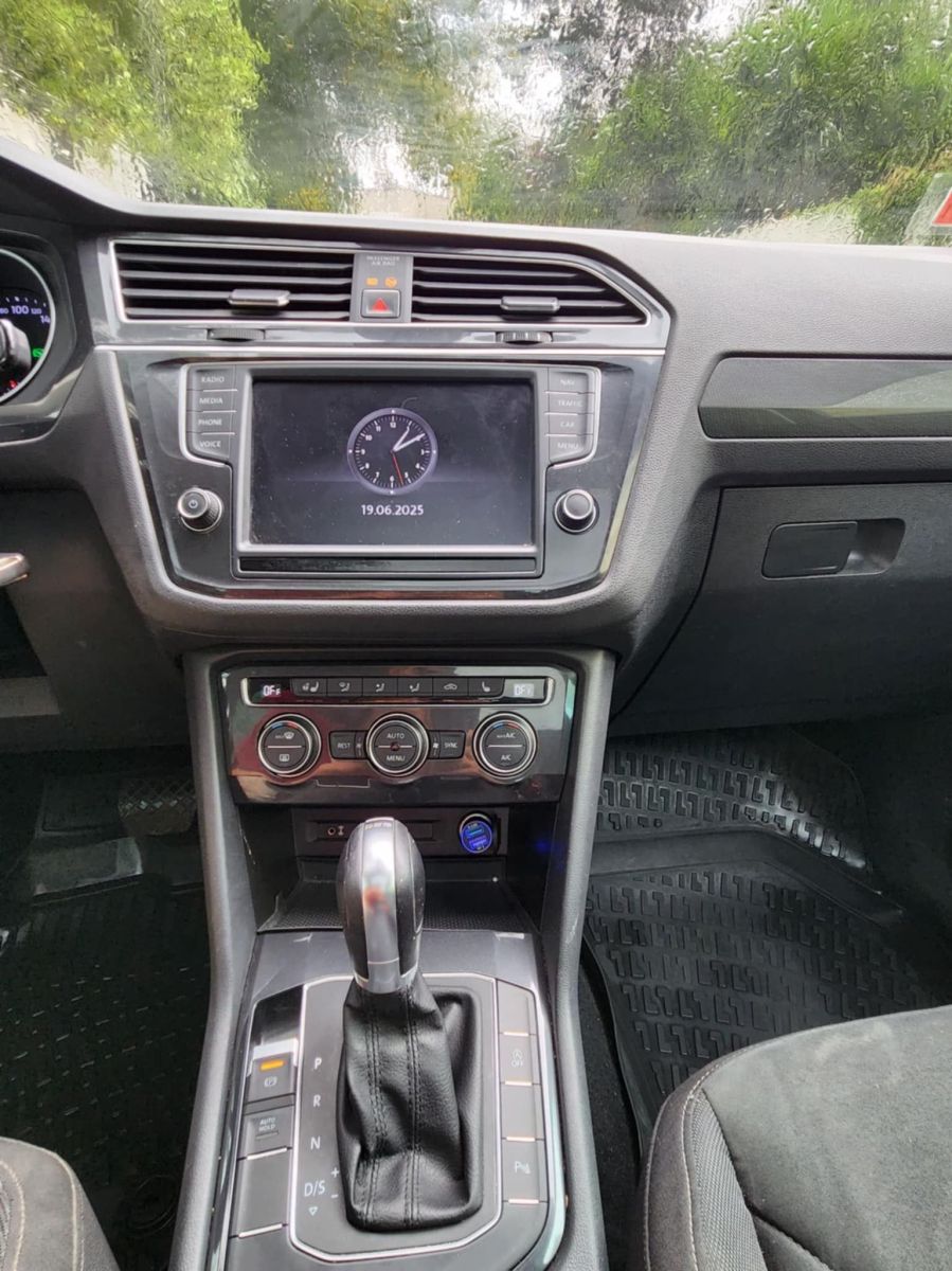 Volkswagen Tiguan Prestige à Ben Arous - Photo 9