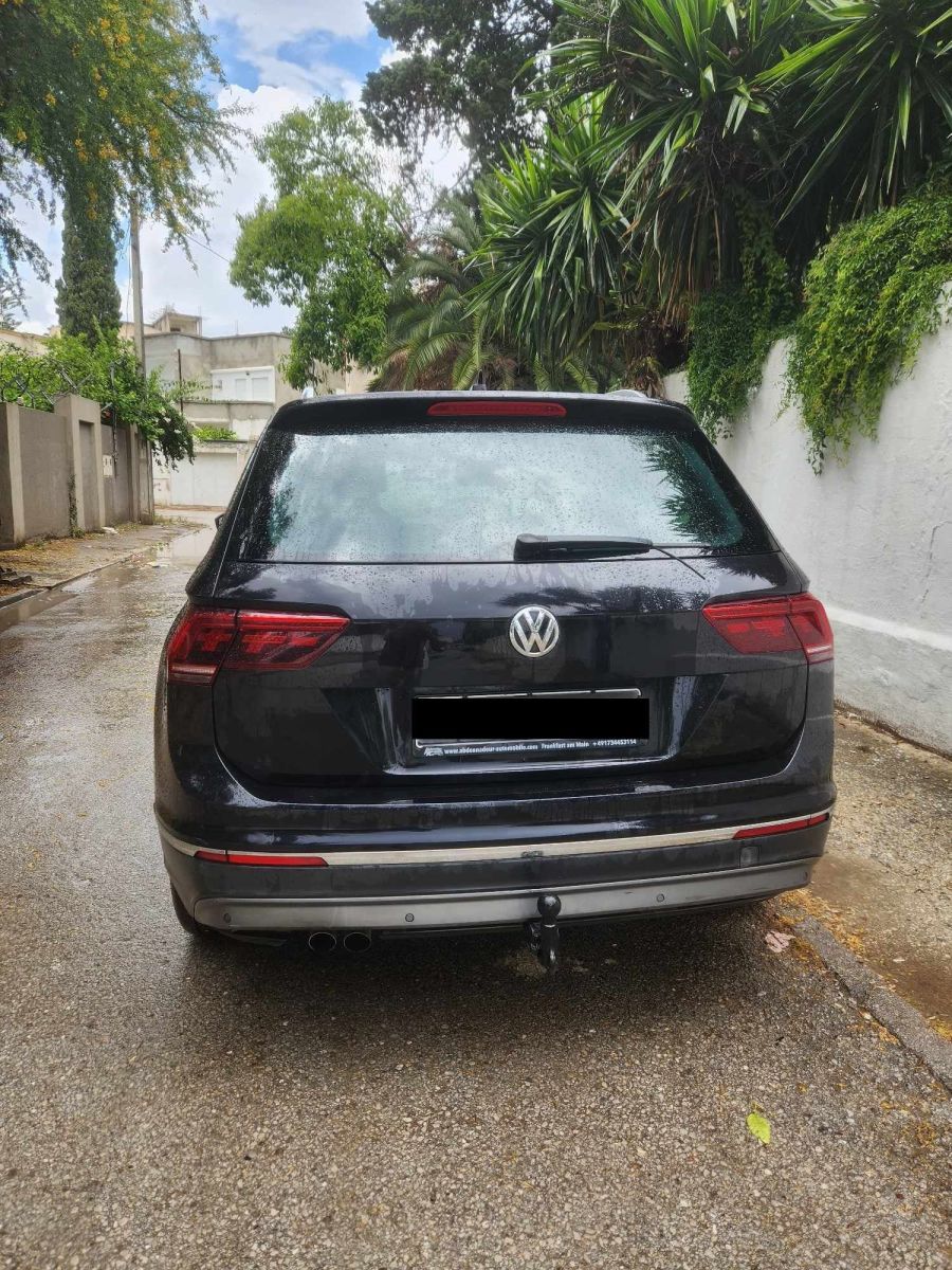 Volkswagen Tiguan Prestige à Ben Arous - Photo 11