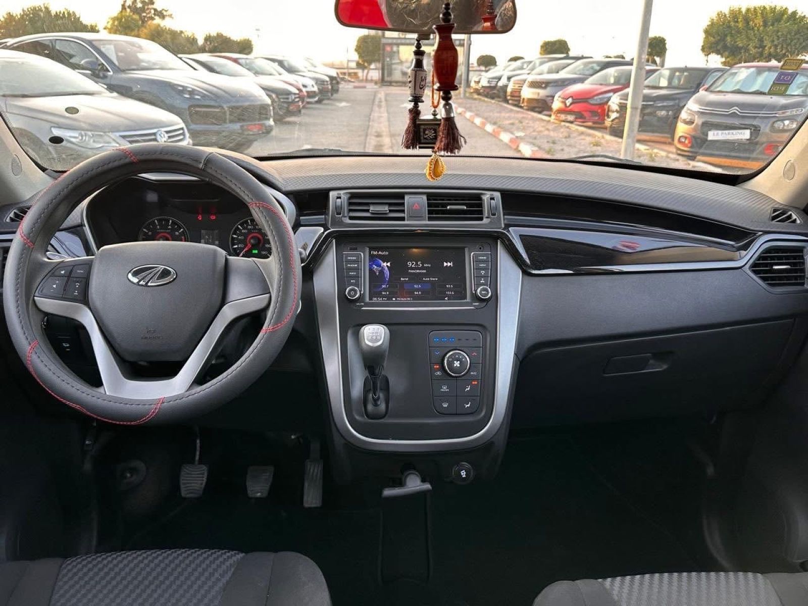 Mahindra KUV 100 K8 à Tunis - Photo 7
