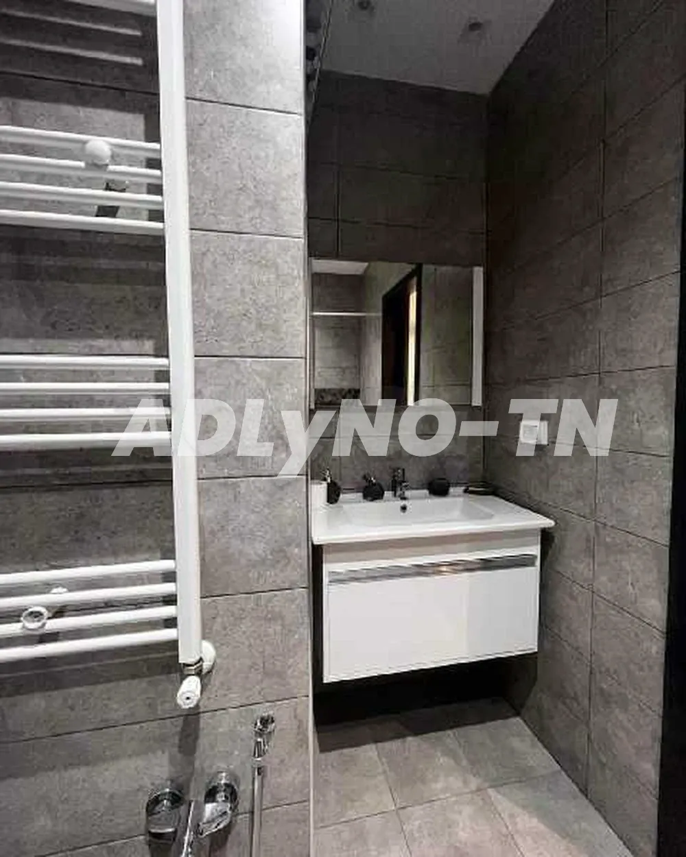 étage de villa duplex richement meublé à gammarth à Tunis - Photo 4