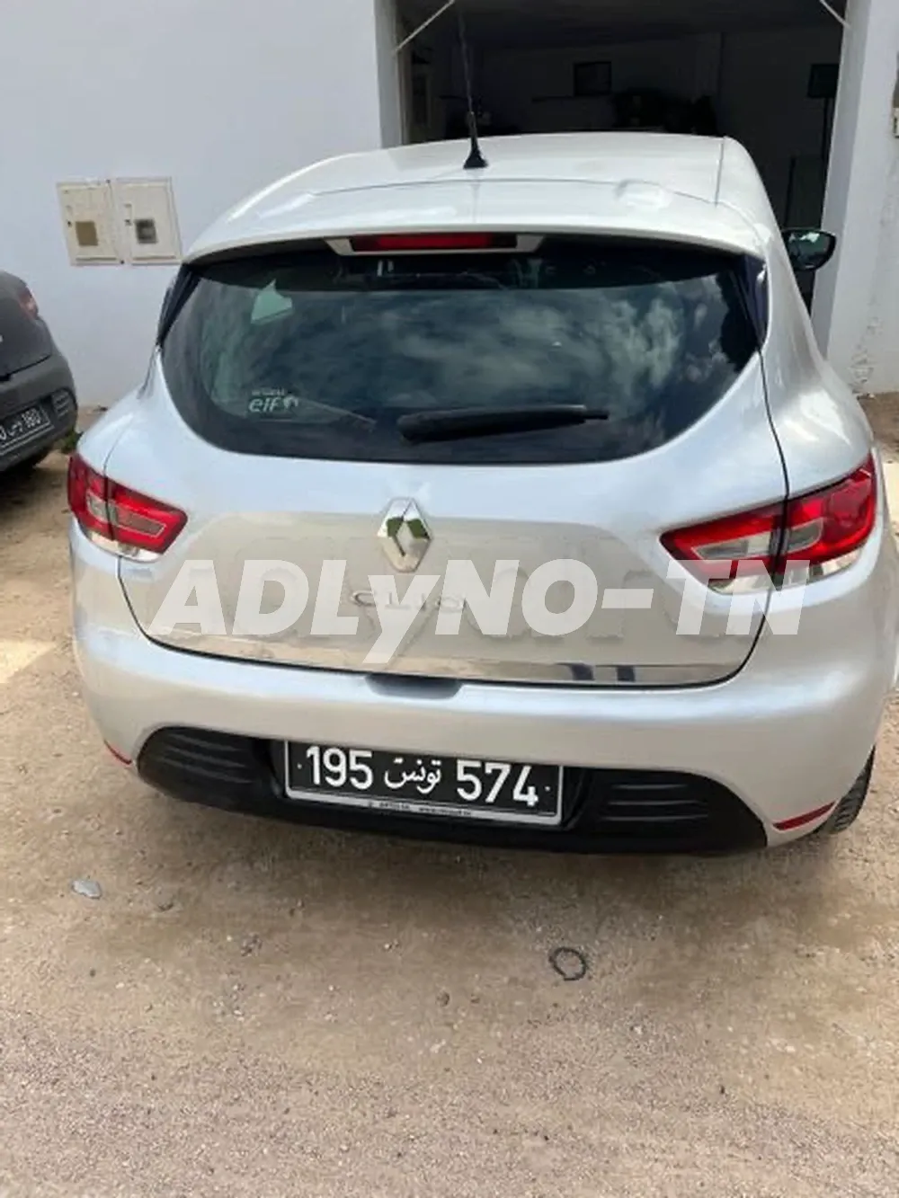 clio dynamic 1 ere main tel 97237172 à Sfax - Photo 2