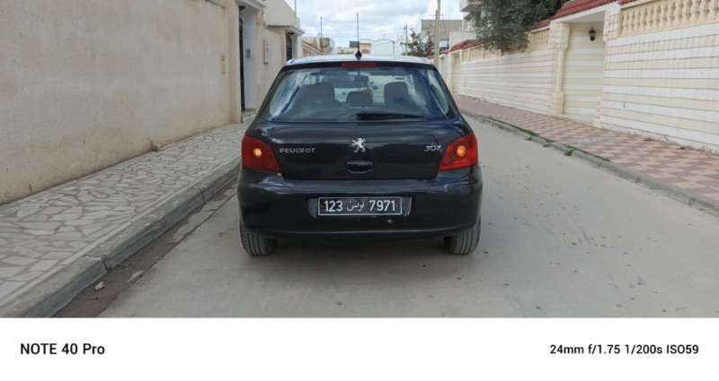Peugeot 307 Essence 2006 à Manouba - Photo 3