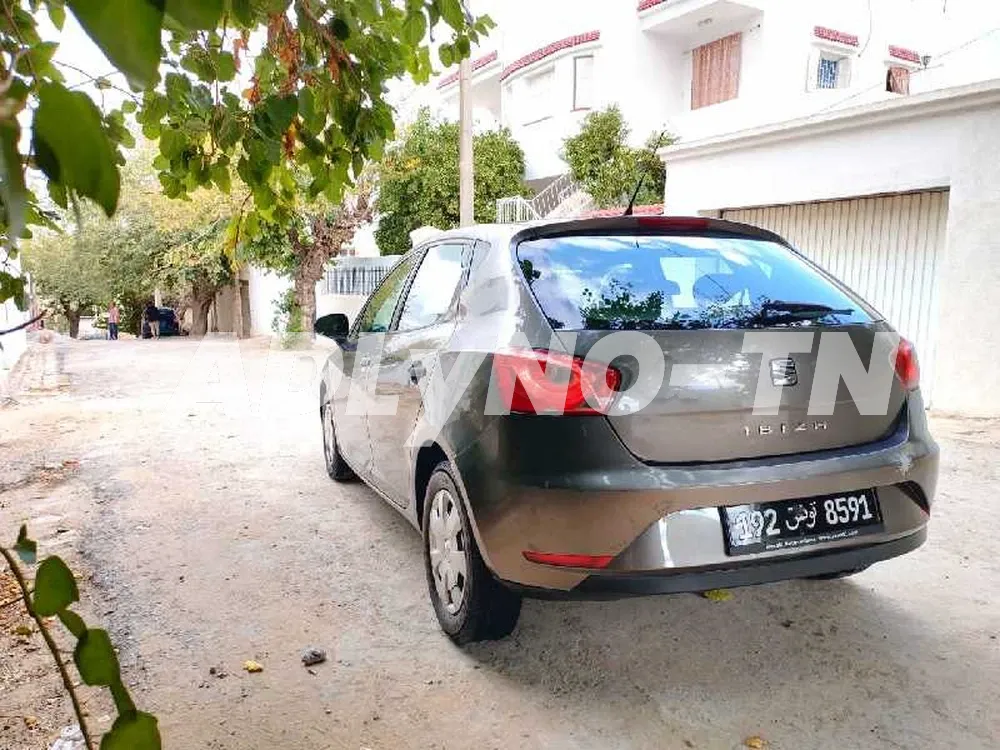 avendre Seat Ibiza très propre دهنية الدار à Tunis - Photo 2