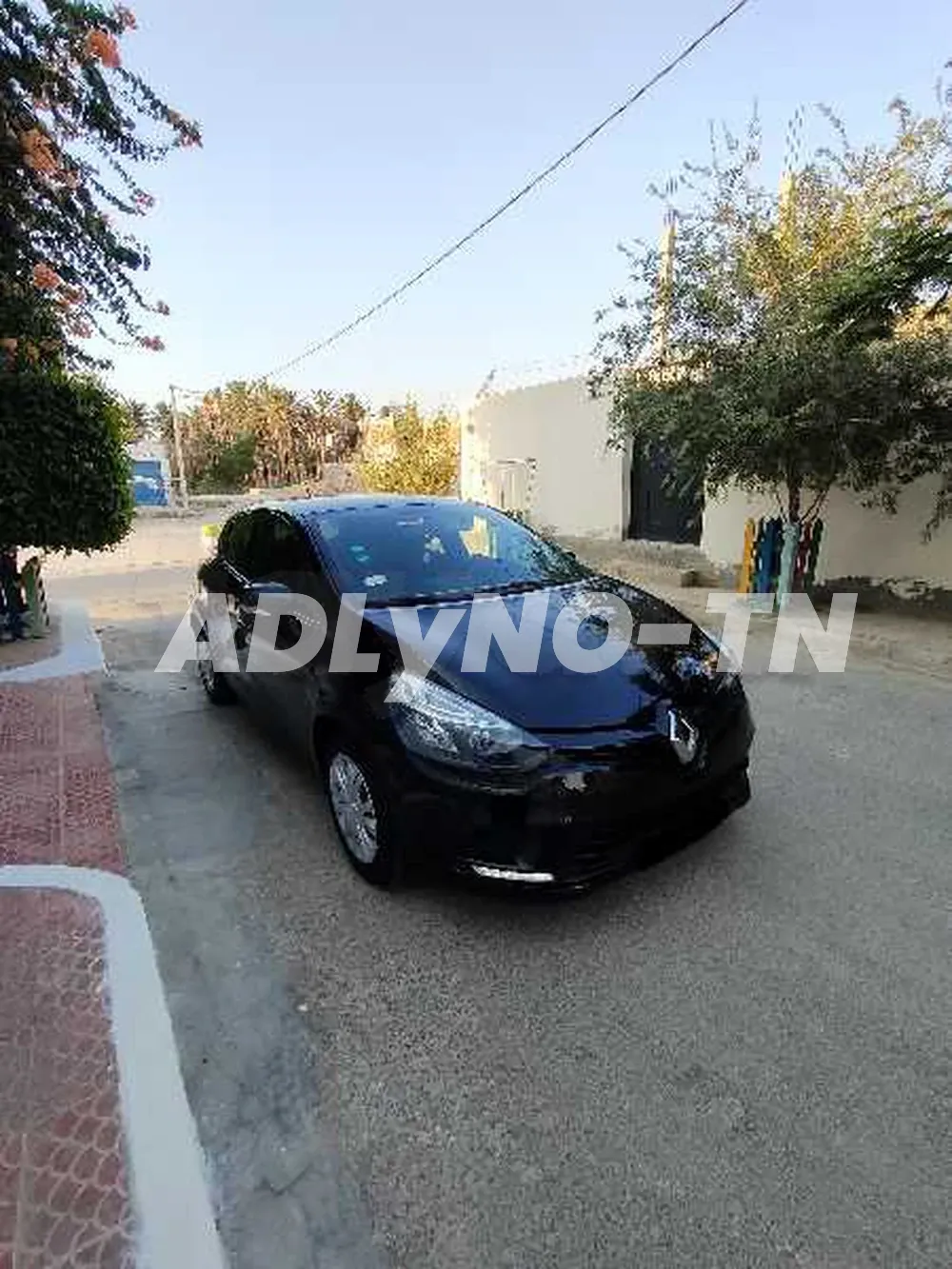 Clio تسجيل أول en parfait état à gabes - Photo 1