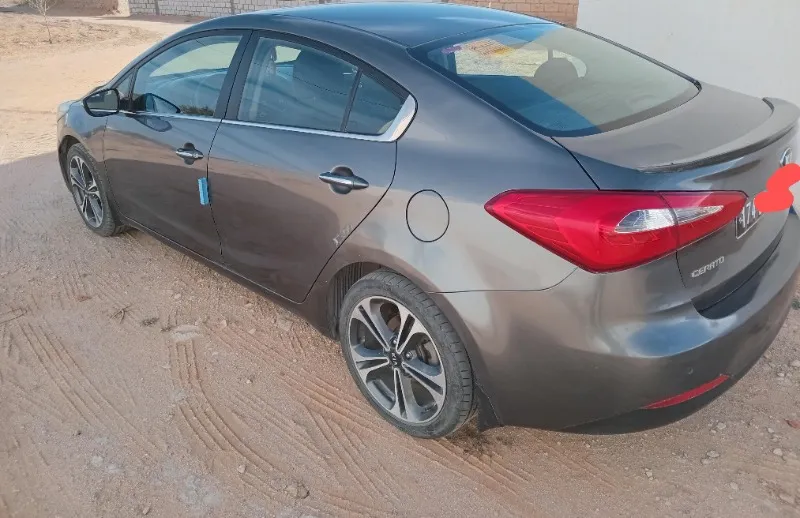 Kia CERATO Bva Essence 2014 à gabes - Photo 5