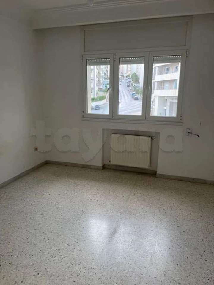    Appartement s 1 à cité n à Ariana - Photo 3