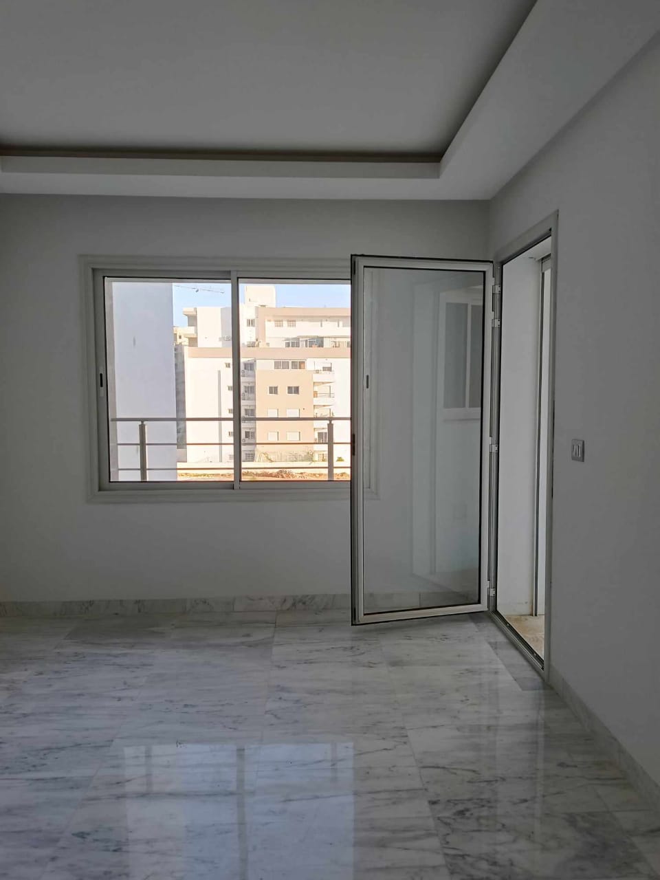    Appartement s 1 jamais h à Tunis - Photo 2