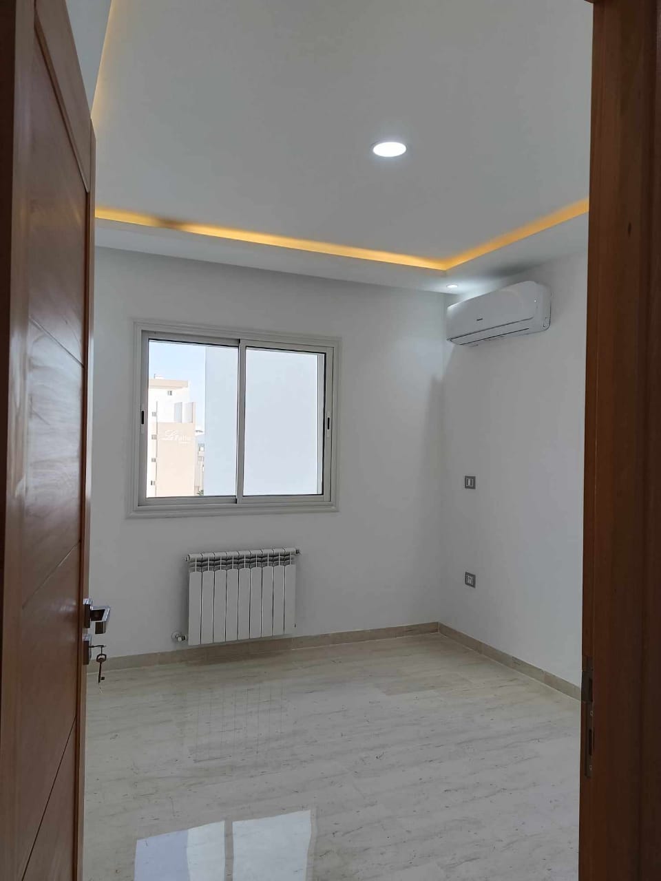    Appartement s 1 jamais h à Tunis - Photo 3