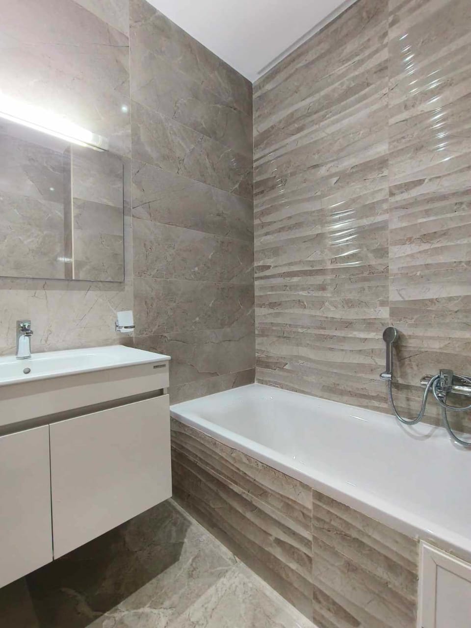    Appartement s 1 jamais h à Tunis - Photo 4