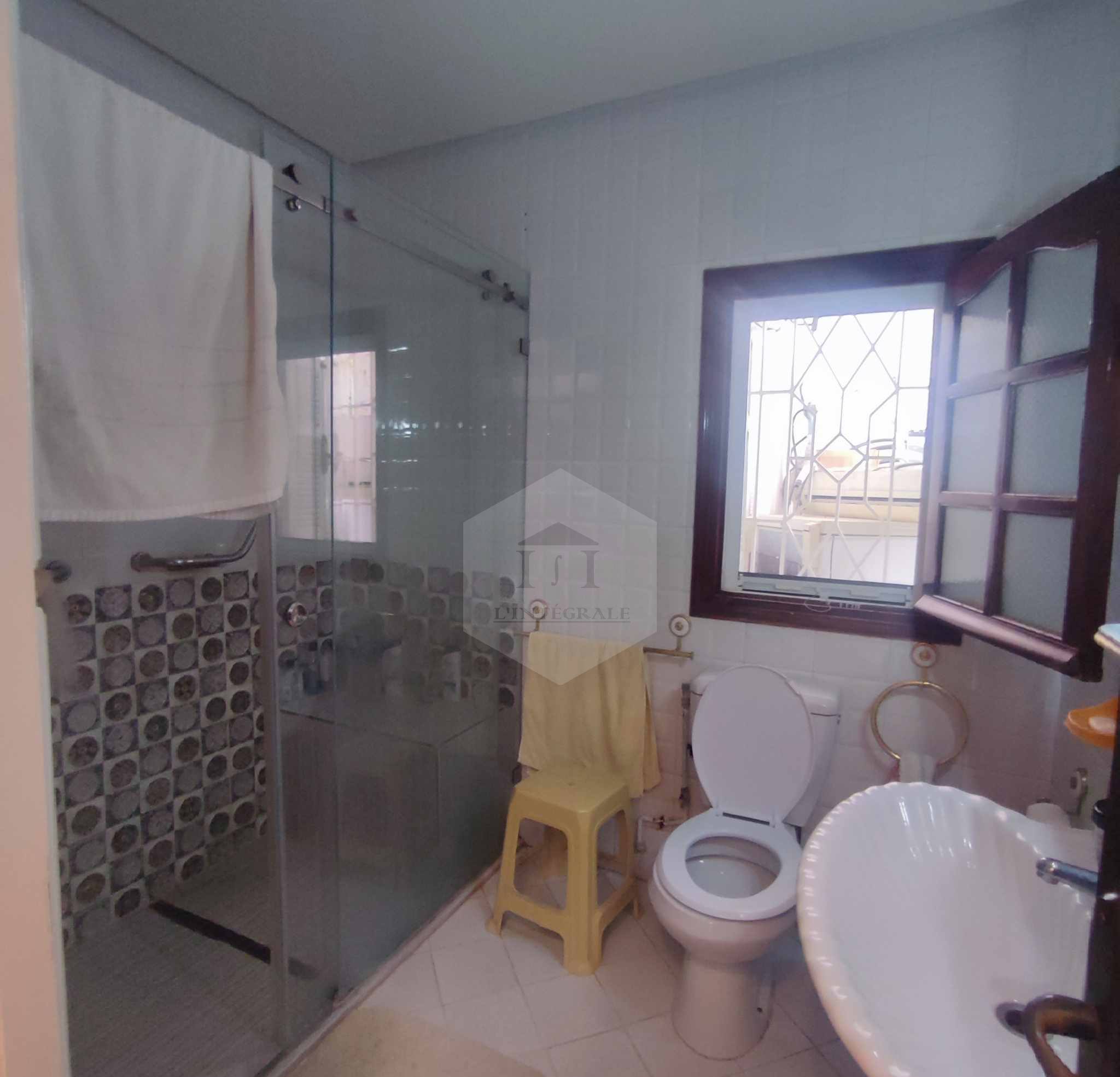   Villa s6 à usage commerc à Tunis - Photo 3