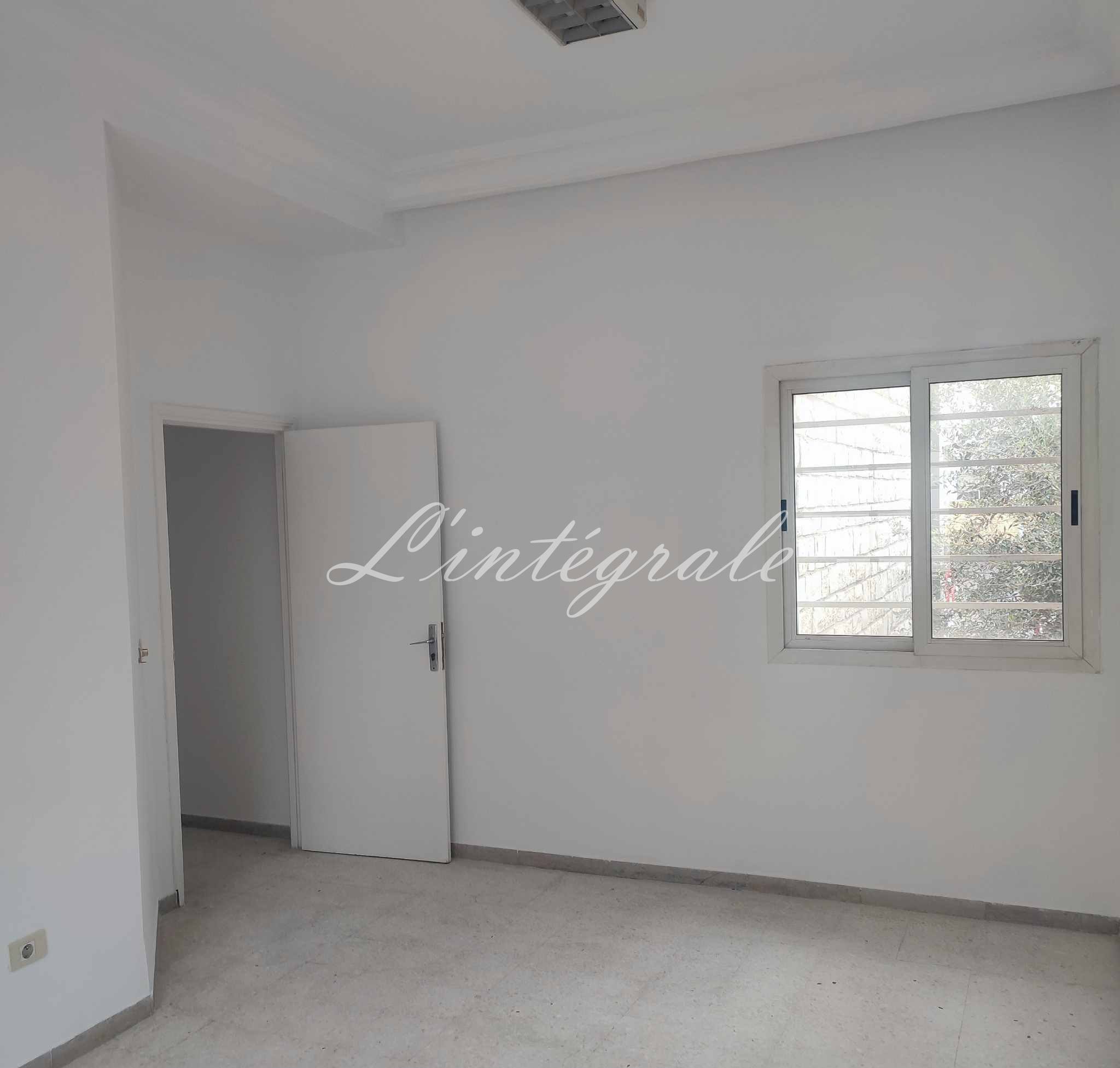    Grand bureau à Tunis - Photo 1