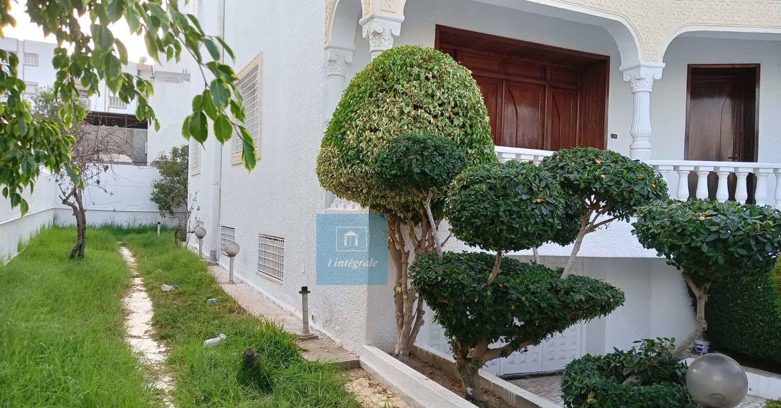    Villa à manzah 9 avec ja à Tunis - Photo 1