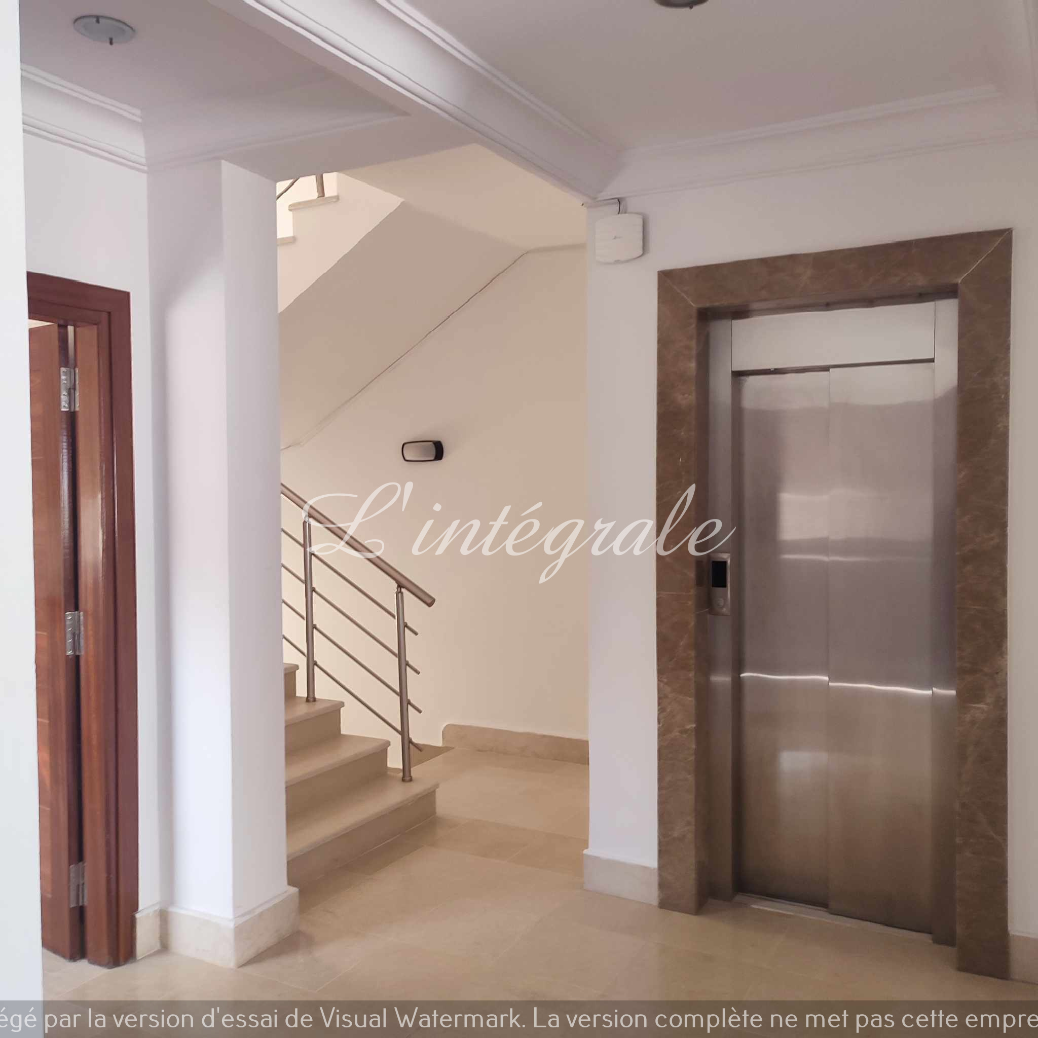    Villa neuve de 4 étages à Tunis - Photo 1