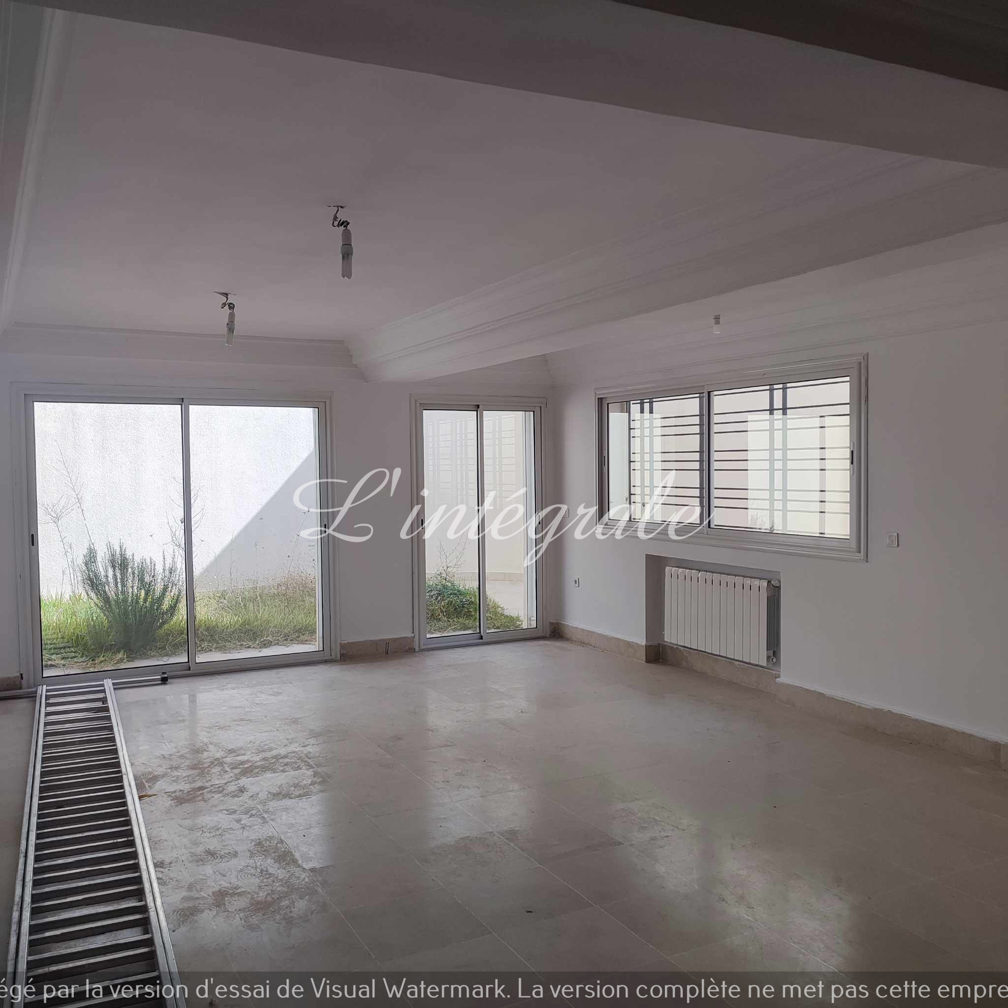    Villa neuve de 4 étages à Tunis - Photo 2