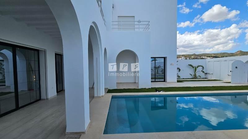  Duplex s+3 avec jardin à La Marsa MDL0650 