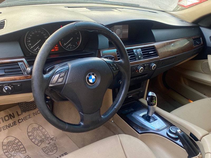 Bmw 520 Essence 2008 à Tunis - Photo 2