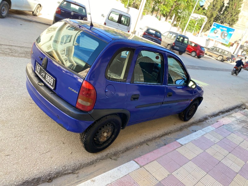Opel Corsa Essence 1999 à Nabeul - Photo 2