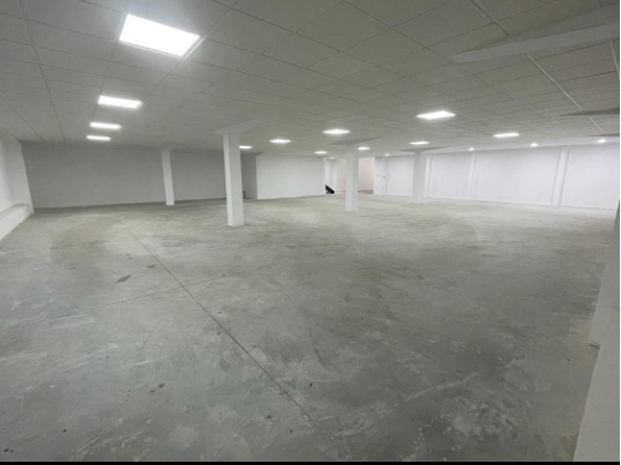    Grand local commercial a