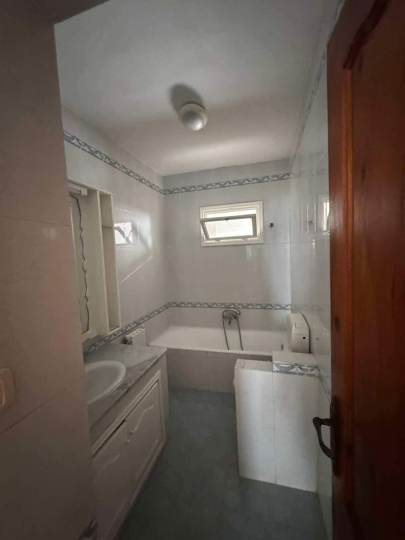    Etage de villa s4 avec t à Ariana - Photo 2